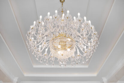 Chandeliers vs. Pendant Lights: What’s the Difference?