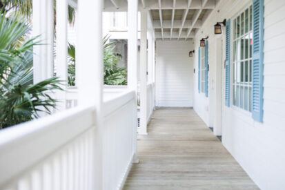 How to Decorate Your Front Porch for Every Season